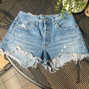 Levi's Big E Distressed cut off Shorts